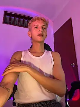 tylernova online show from 11-10-25, 04:28