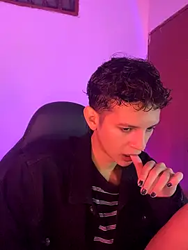 tylernova online show from 11-05-25, 04:04