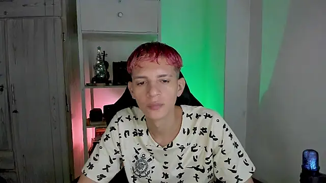 tylernova online show from 12-14-25, 01:01