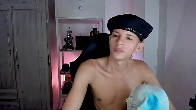 tylernova online show from 12-15-25, 07:58