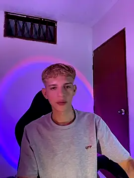 tylernova online show from 11-09-25, 03:54