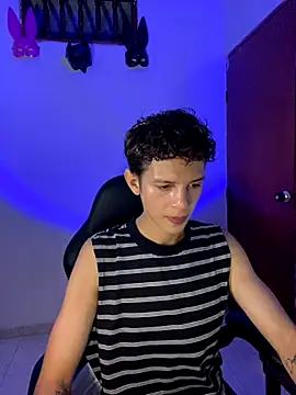 tylernova online show from 10-10-25, 04:13