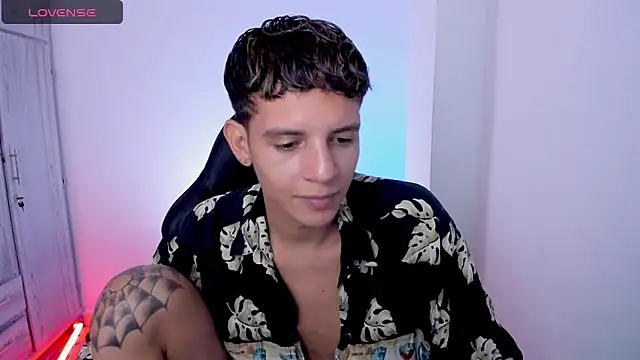 Snapshot of tylernova chatting on 04-28-26, 03:44 tylernova online show from 04-28-26, 03:44