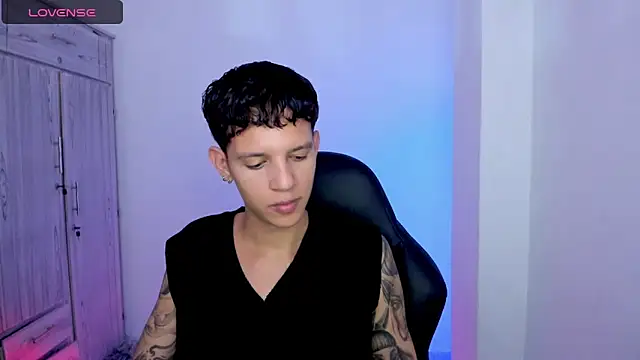 Snapshot of tylernova chatting on 06-11-26, 03:14 tylernova online show from 06-11-26, 03:14