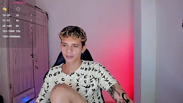 tylernova online show from 04-11-26, 04:31