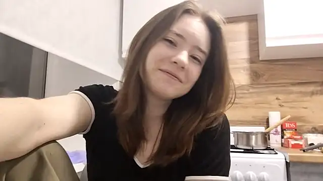 Snapshot of LUNA_KLEIN chatting on 10-12-25, 05:25 LUNA KLEIN online show from 10-12-25, 05:25