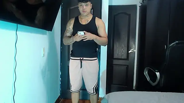 Boyhot 00 online show from 11-03-25, 01:33