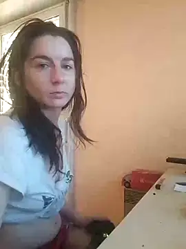 Snapshot of Myliine chatting on 10-15-25, 07:05 Myliine online show from 10-15-25, 07:05