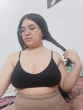 Snapshot of sofia_athome chatting on 06-04-26, 05:39 sofia athome online show from 06-04-26, 05:39