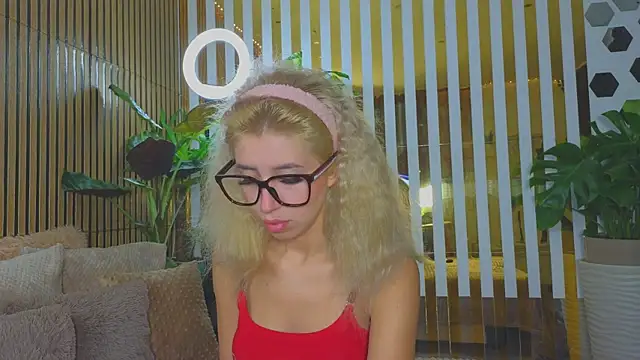 Violetttttta online show from 10-12-25, 08:43