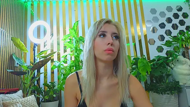 Violetttttta online show from 10-21-25, 09:14