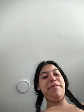 Snapshot of majo_gallego chatting on 06-07-26, 06:35 majo gallego online show from 06-07-26, 06:35
