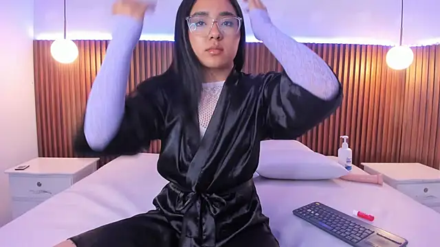 Foxy Kylie online show from 11-04-25, 07:50