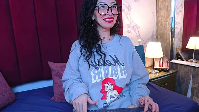 Snapshot of CHIARAJJONES chatting on 05-30-26, 11:16 CHIARAJJONES online show from 05-30-26, 11:16