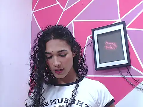 Snapshot of Tifany_Adams chatting on 10-13-25, 08:10 Tifany Adams online show from 10-13-25, 08:10