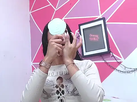 Snapshot of Tifany_Adams chatting on 10-11-25, 08:10 Tifany Adams online show from 10-11-25, 08:10