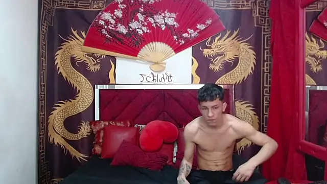 Pride couple online show from 03-02-26, 12:33