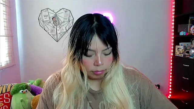 EllieMoonX online show from 03-10-26, 06:45