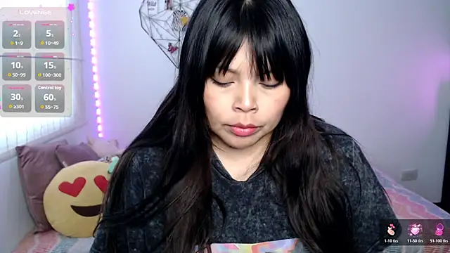 EllieMoonX online show from 06-18-26, 10:37