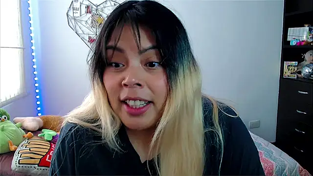 EllieMoonX online show from 03-31-26, 09:39