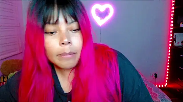 EllieMoonX online show from 12-22-25, 10:54