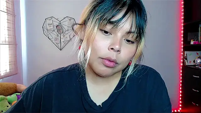 EllieMoonX online show from 12-01-25, 08:21