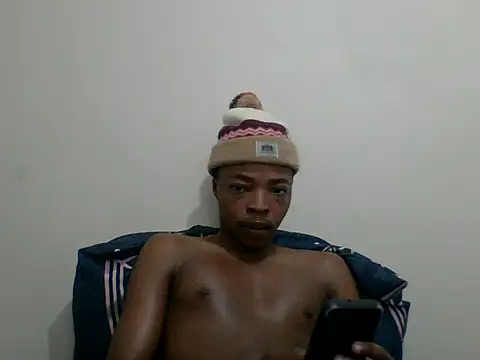 Snapshot of thesloucher chatting on 03-30-26, 04:47 thesloucher online show from 03-30-26, 04:47