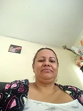 Snapshot of carolmodel chatting on 10-10-25, 07:04 carolmodel online show from 10-10-25, 07:04