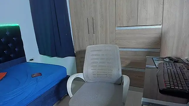 elias ford online show from 10-19-25, 08:22