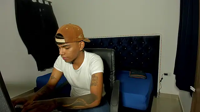 elias ford online show from 10-10-25, 07:47