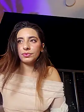 Snapshot of Meganthomson chatting on 02-03-26, 02:10 Meganthomson online show from 02-03-26, 02:10