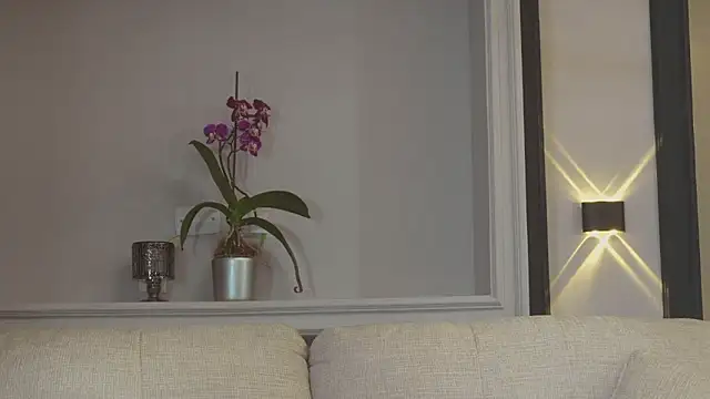 AbrilColls  online show from 04-03-26, 09:10