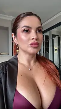AbrilColls  online show from 08-02-26, 06:38