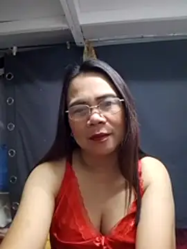 Snapshot of erma_joy chatting on 04-21-26, 07:42 erma joy online show from 04-21-26, 07:42