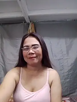 Snapshot of erma_joy chatting on 05-04-26, 07:00 erma joy online show from 05-04-26, 07:00