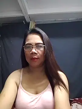 Snapshot of erma_joy chatting on 04-17-26, 07:49 erma joy online show from 04-17-26, 07:49