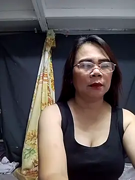 Snapshot of erma_joy chatting on 04-23-26, 09:49 erma joy online show from 04-23-26, 09:49