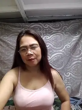 Snapshot of erma_joy chatting on 05-30-26, 07:30 erma joy online show from 05-30-26, 07:30