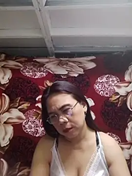 Snapshot of erma_joy chatting on 05-18-26, 05:18 erma joy online show from 05-18-26, 05:18