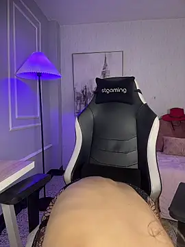 HoneyMollyX online show from 11-10-25, 01:05