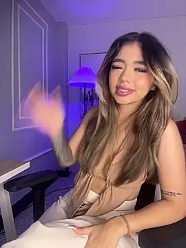 HoneyMollyX online show from 12-16-25, 01:04