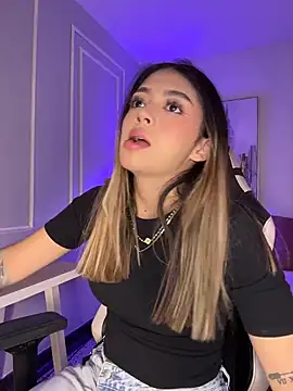 HoneyMollyX online show from 04-14-26, 01:05