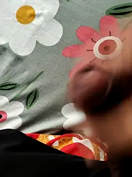 Snapshot of lexxymoron chatting on 11-05-25, 05:43 lexxymoron online show from 11-05-25, 05:43