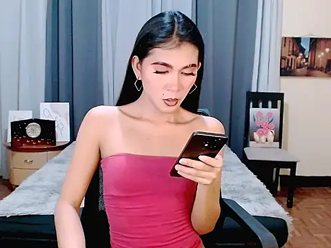 Alicia Morei online show from 10-21-25, 05:51