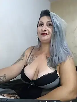 Snapshot of LilithGreenn chatting on 10-20-25, 06:59 LilithGreenn online show from 10-20-25, 06:59