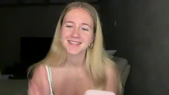 Snapshot of itssosierra chatting on 07-10-26, 12:43 itssosierra online show from 07-10-26, 12:43