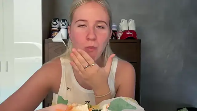 itssosierra online show from 04-03-26, 02:29