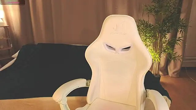 Rene Shine online show from 03-15-26, 05:20