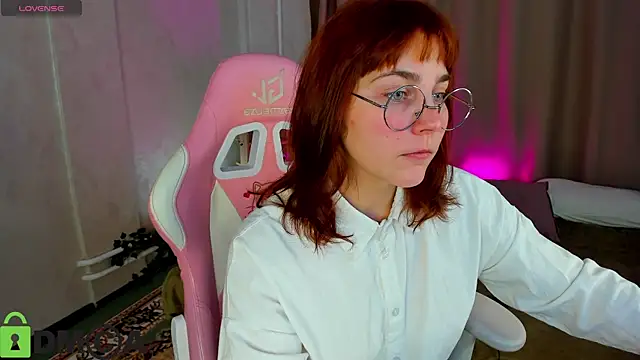 Rene Shine online show from 11-17-25, 12:58