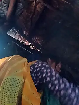 Cutsedi3 online show from 10-28-25, 04:02